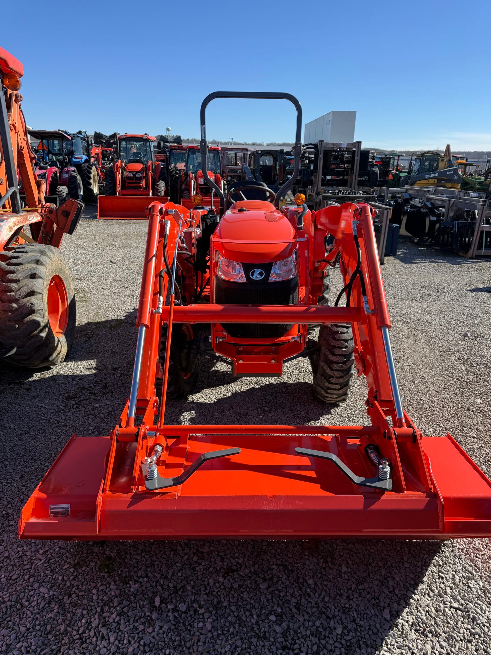 Kubota L3301HST (Package Deal)