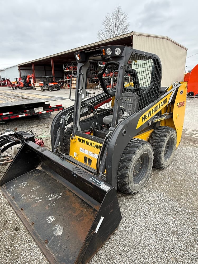 New Holland L216